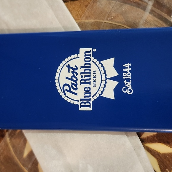 Pabst Blue ribbon bar key opener - Picture 2 of 5